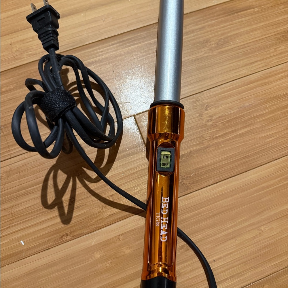 Bed Head 1in. Curling Wand - Orange Handle